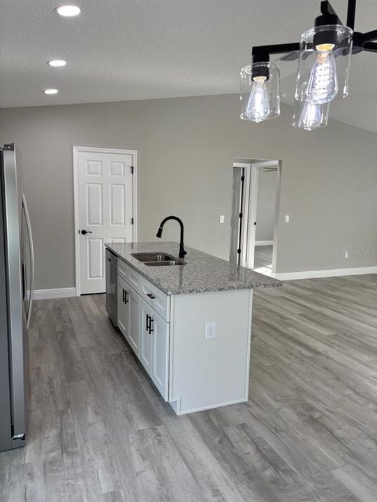 For Sale: $224,900 (3 beds, 2 baths, 1264 Square Feet)