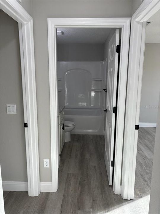 For Sale: $224,900 (3 beds, 2 baths, 1264 Square Feet)