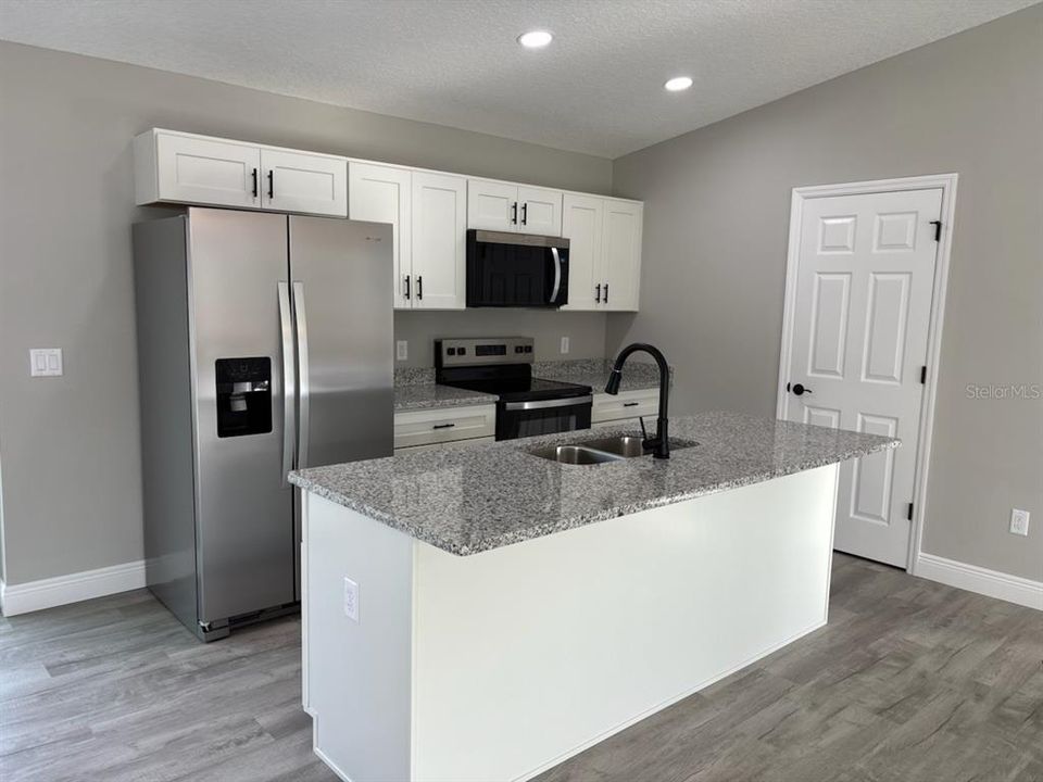 For Sale: $224,900 (3 beds, 2 baths, 1264 Square Feet)