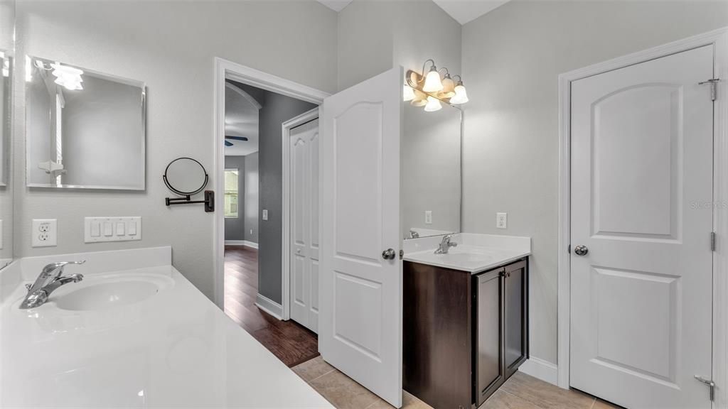 For Sale: $360,000 (4 beds, 2 baths, 1981 Square Feet)