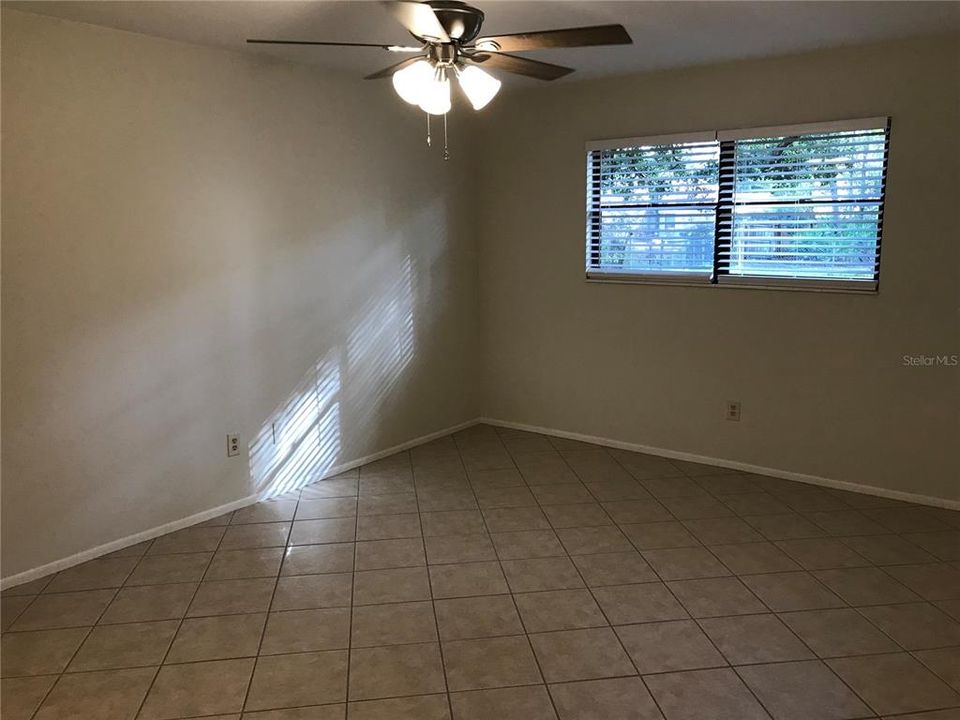 For Rent: $1,700 (3 beds, 2 baths, 1332 Square Feet)