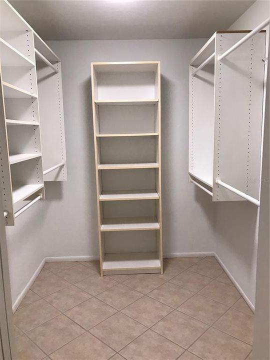 For Rent: $1,700 (3 beds, 2 baths, 1332 Square Feet)