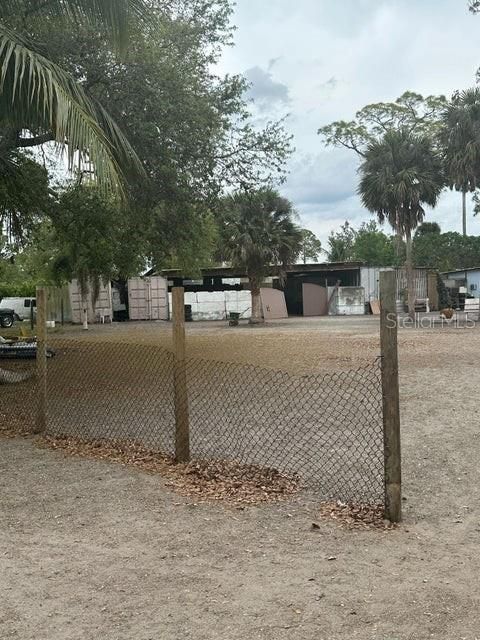 For Sale: $999,999 (5.00 acres)