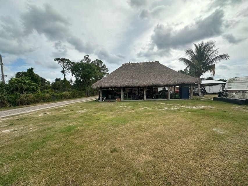 For Sale: $999,999 (5.00 acres)