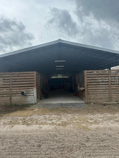 For Sale: $999,999 (5.00 acres)