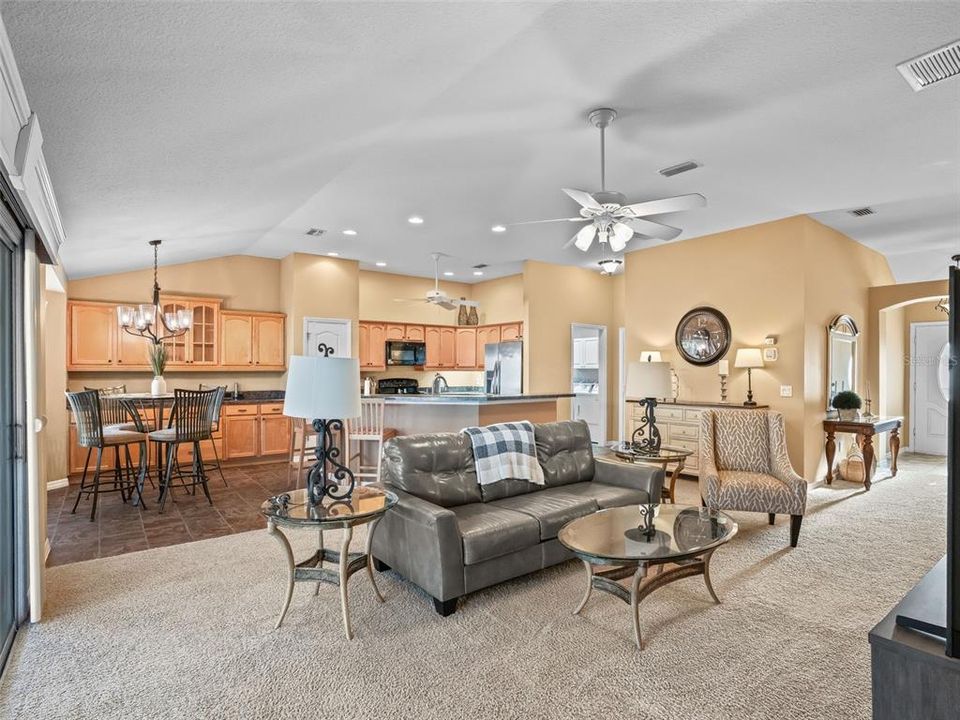 En Renta: $4,200 (3 camas, 2 baños, 1724 Pies cuadrados)