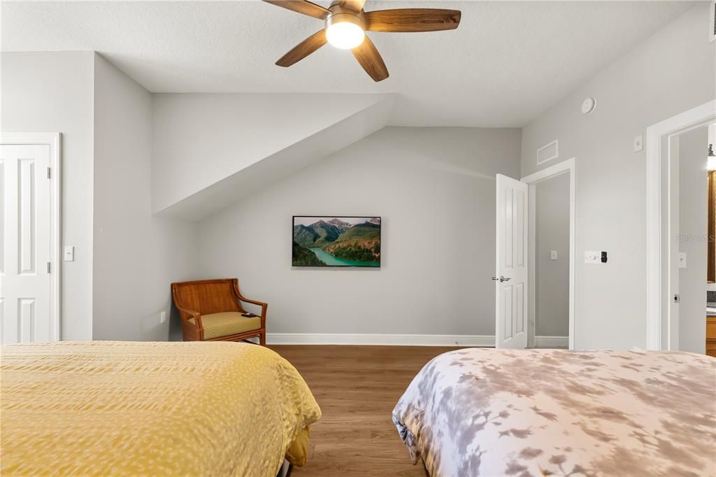 En Venta: $359,000 (3 camas, 2 baños, 2069 Pies cuadrados)