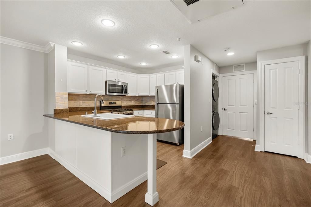 En Venta: $359,000 (3 camas, 2 baños, 2069 Pies cuadrados)