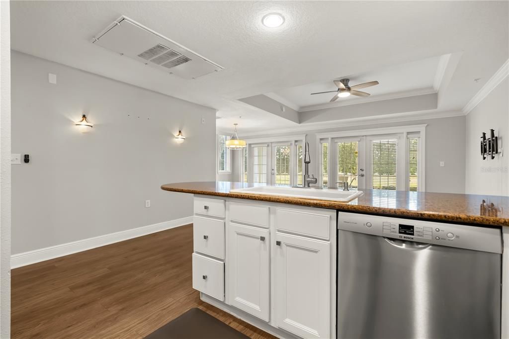 En Venta: $359,000 (3 camas, 2 baños, 2069 Pies cuadrados)