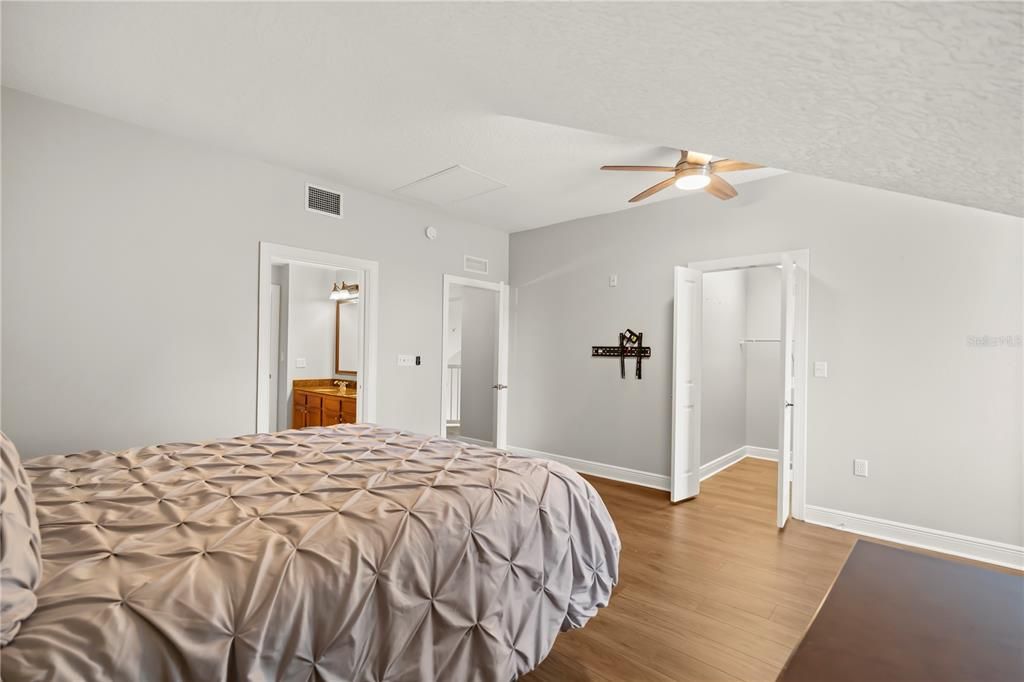 En Venta: $359,000 (3 camas, 2 baños, 2069 Pies cuadrados)