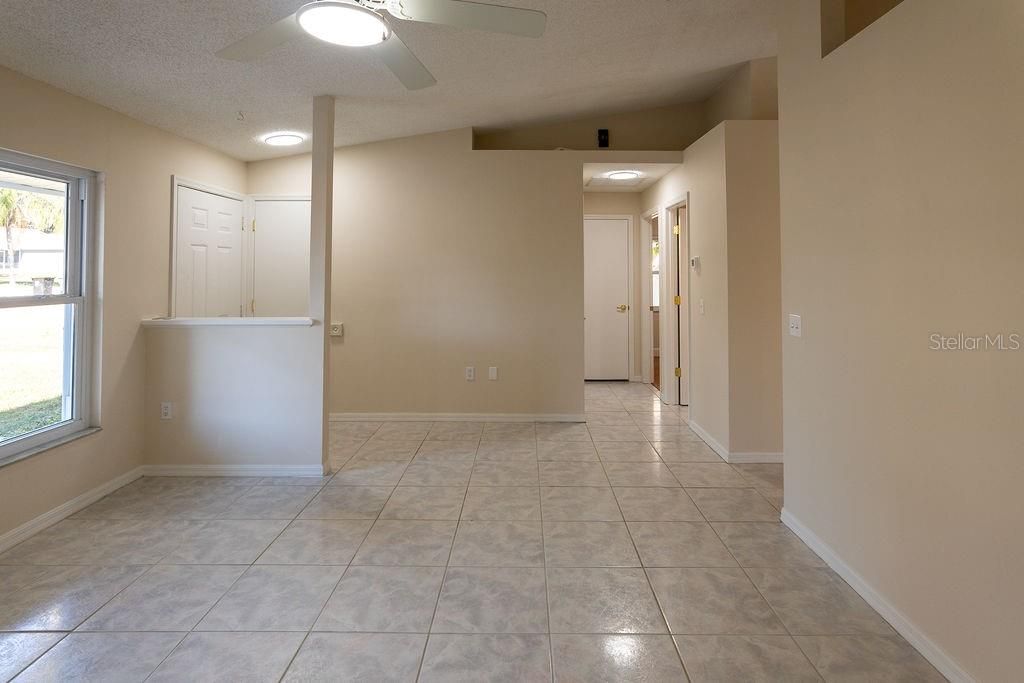 For Sale: $329,500 (4 beds, 2 baths, 1351 Square Feet)