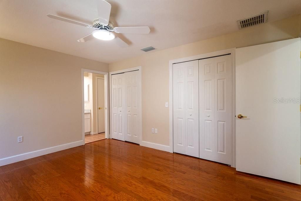 For Sale: $329,500 (4 beds, 2 baths, 1351 Square Feet)