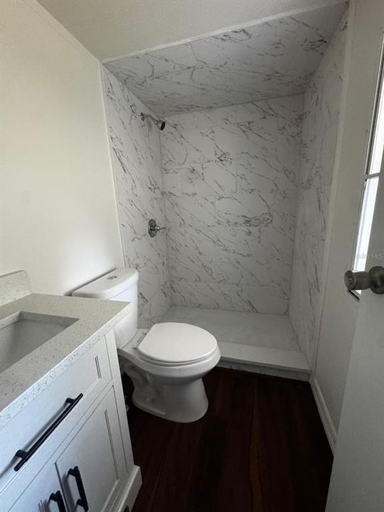 待售: $155,500 (2 贝兹, 2 浴室, 896 平方英尺)