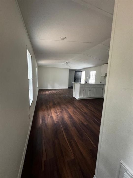 待售: $155,500 (2 贝兹, 2 浴室, 896 平方英尺)