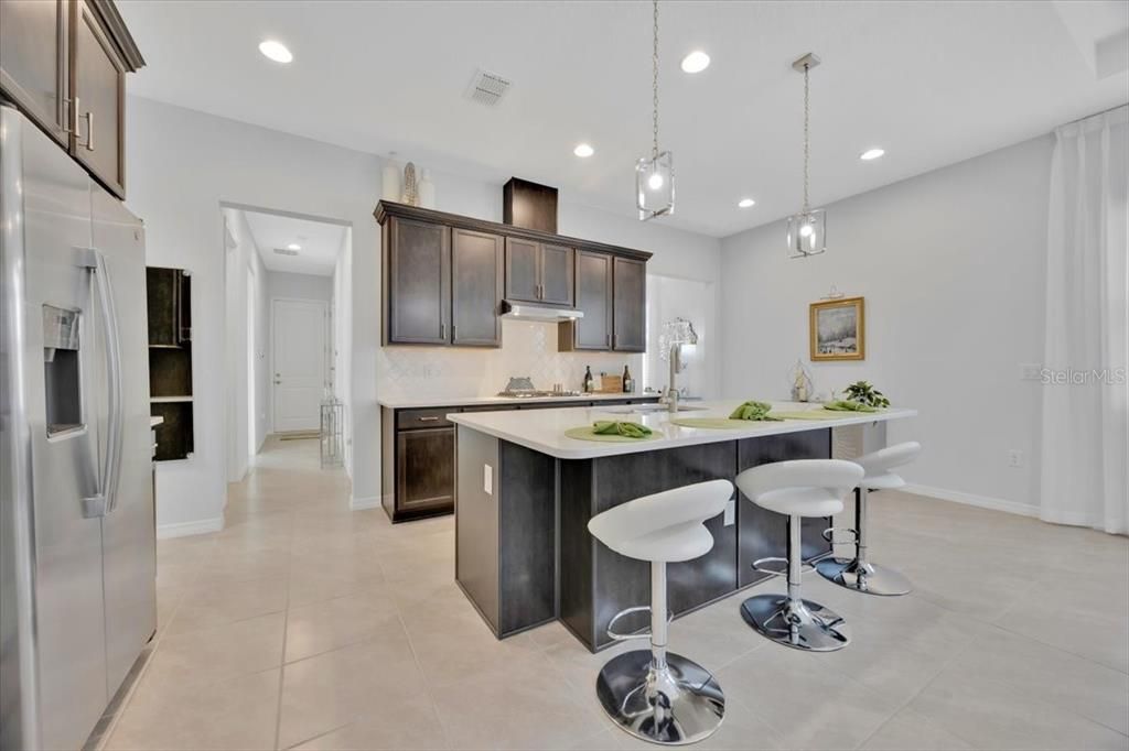 For Sale: $339,000 (2 beds, 2 baths, 1557 Square Feet)