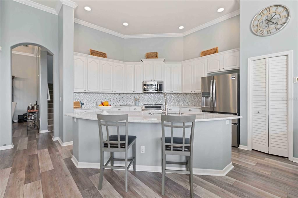 На продажу: $799,999 (5 спален, 4 ванн, 3466 Квадратных фут)