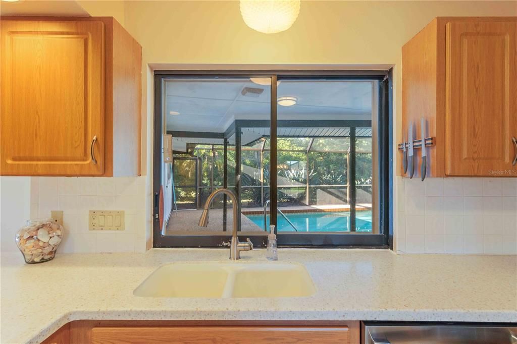 На продажу: $375,000 (3 спален, 2 ванн, 2147 Квадратных фут)