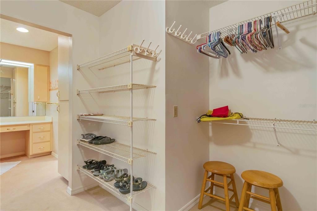 На продажу: $375,000 (3 спален, 2 ванн, 2147 Квадратных фут)