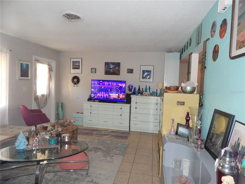 For Sale: $300,000 (4 beds, 0 baths, 1536 Square Feet)