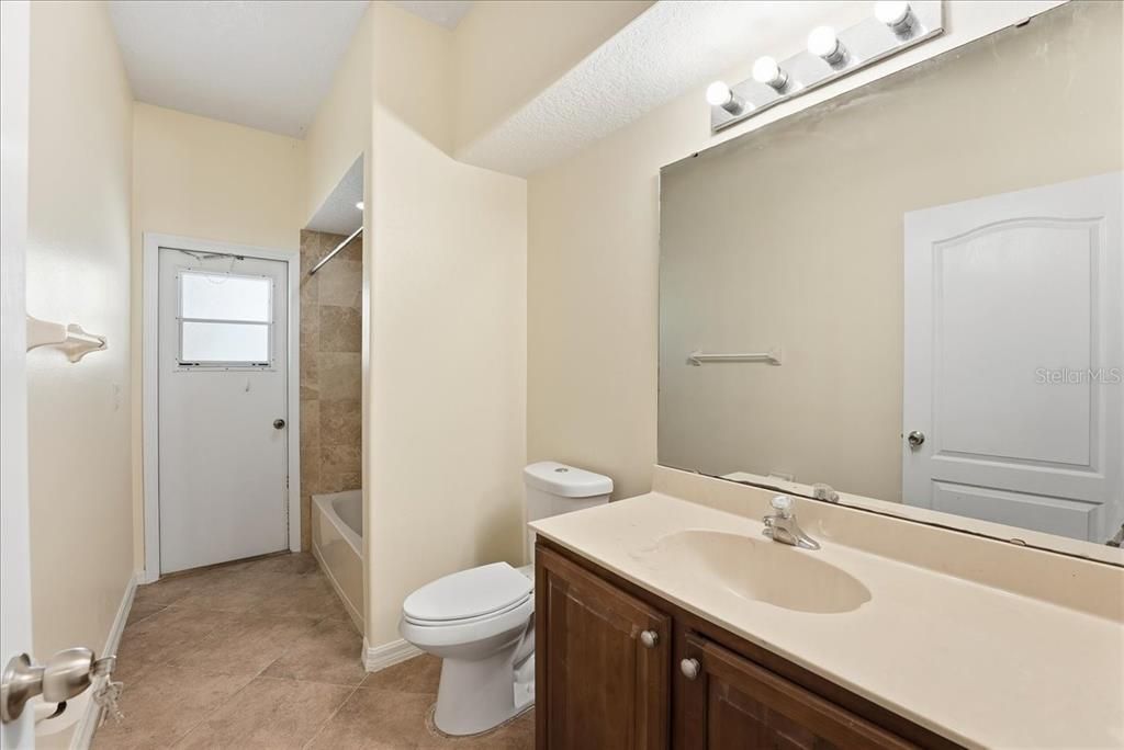 出租: $2,695 (4 贝兹, 2 浴室, 2520 平方英尺)