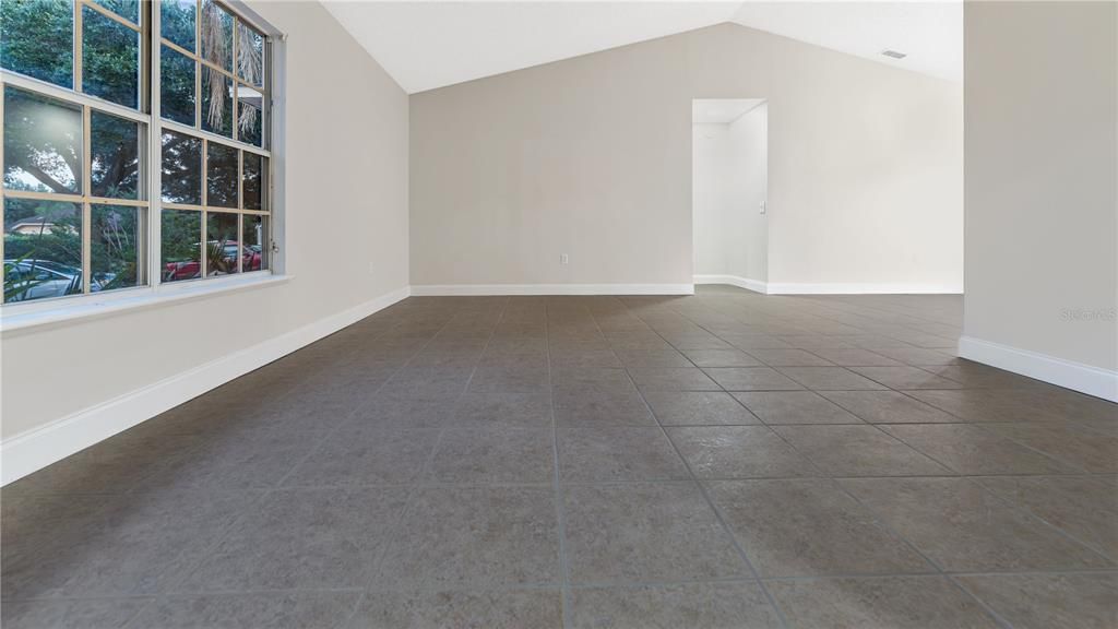 For Sale: $300,000 (3 beds, 2 baths, 1732 Square Feet)