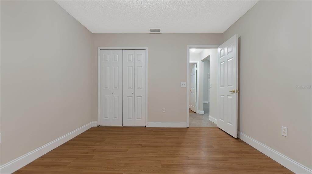 For Sale: $300,000 (3 beds, 2 baths, 1732 Square Feet)