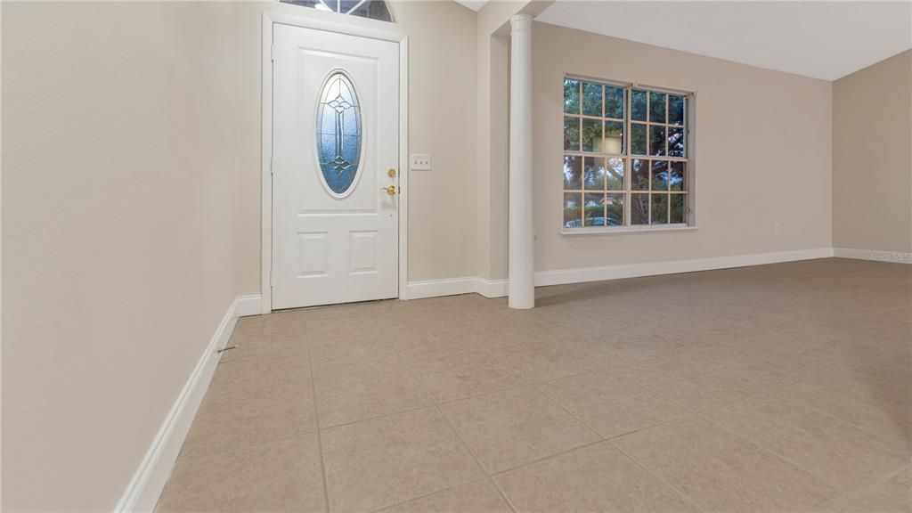 For Sale: $300,000 (3 beds, 2 baths, 1732 Square Feet)