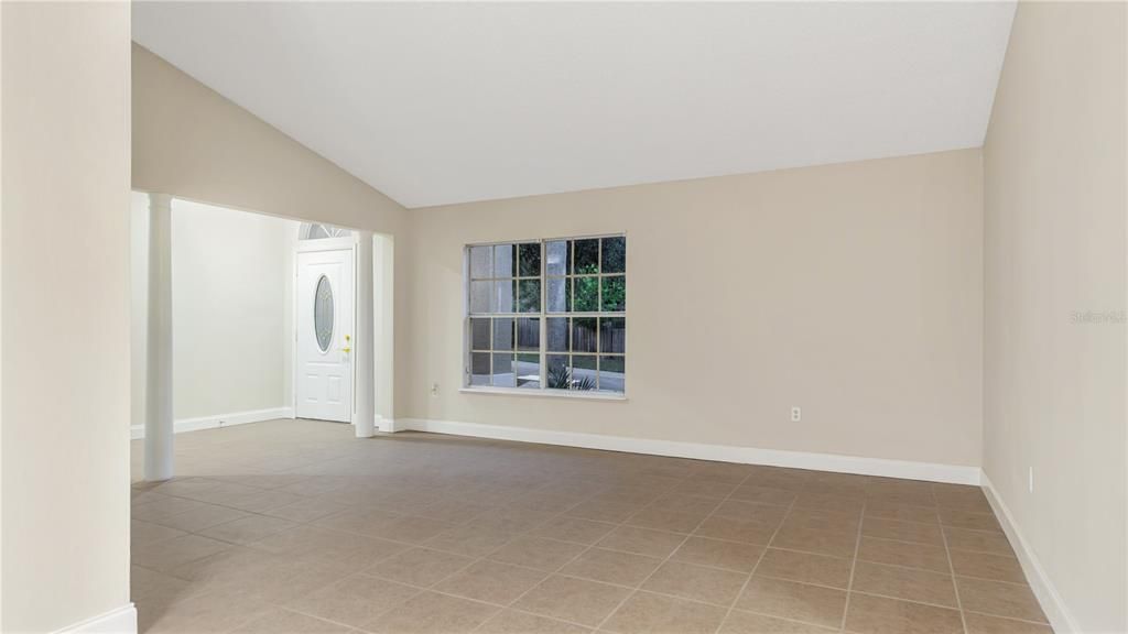 For Sale: $300,000 (3 beds, 2 baths, 1732 Square Feet)