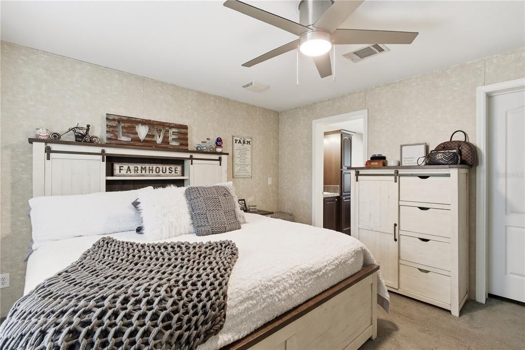 На продажу: $349,500 (3 спален, 2 ванн, 1188 Квадратных фут)