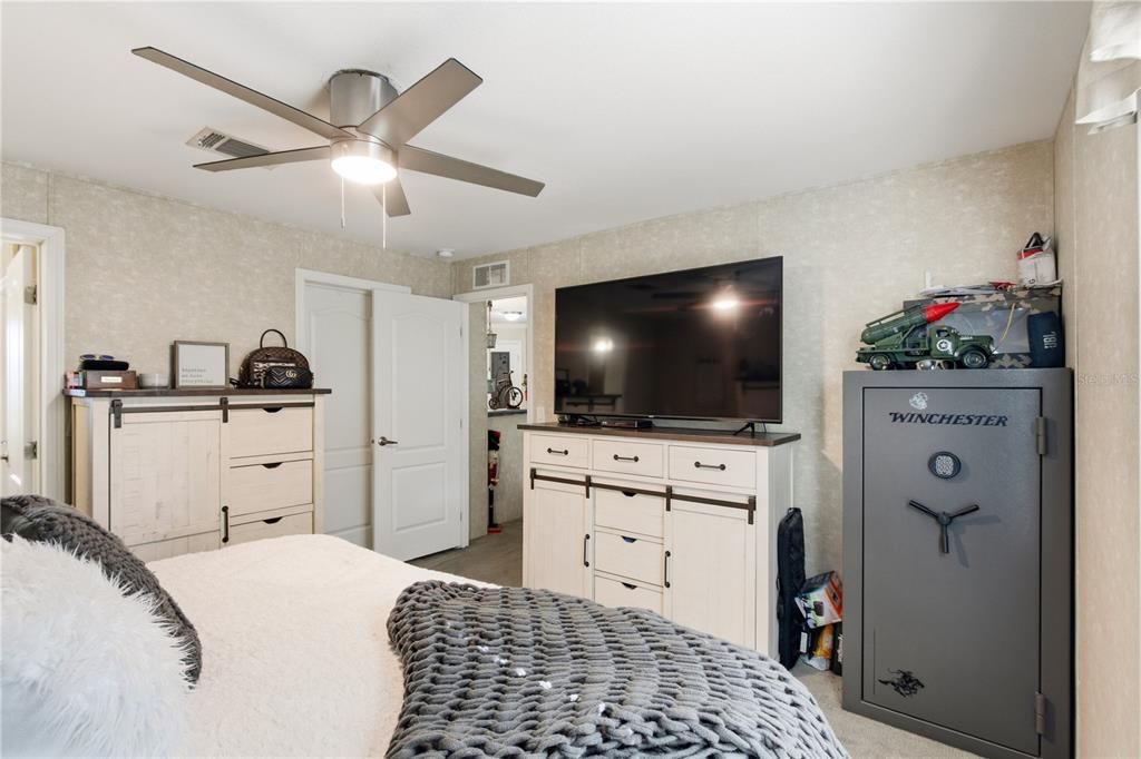 На продажу: $349,500 (3 спален, 2 ванн, 1188 Квадратных фут)