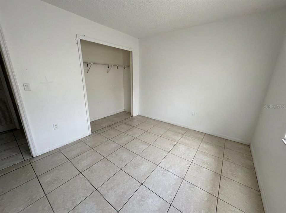 На продажу: $189,900 (2 спален, 2 ванн, 991 Квадратных фут)