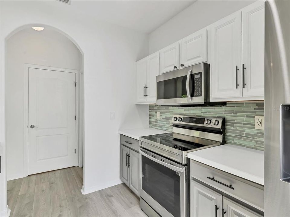 For Rent: $1,895 (3 beds, 2 baths, 1261 Square Feet)