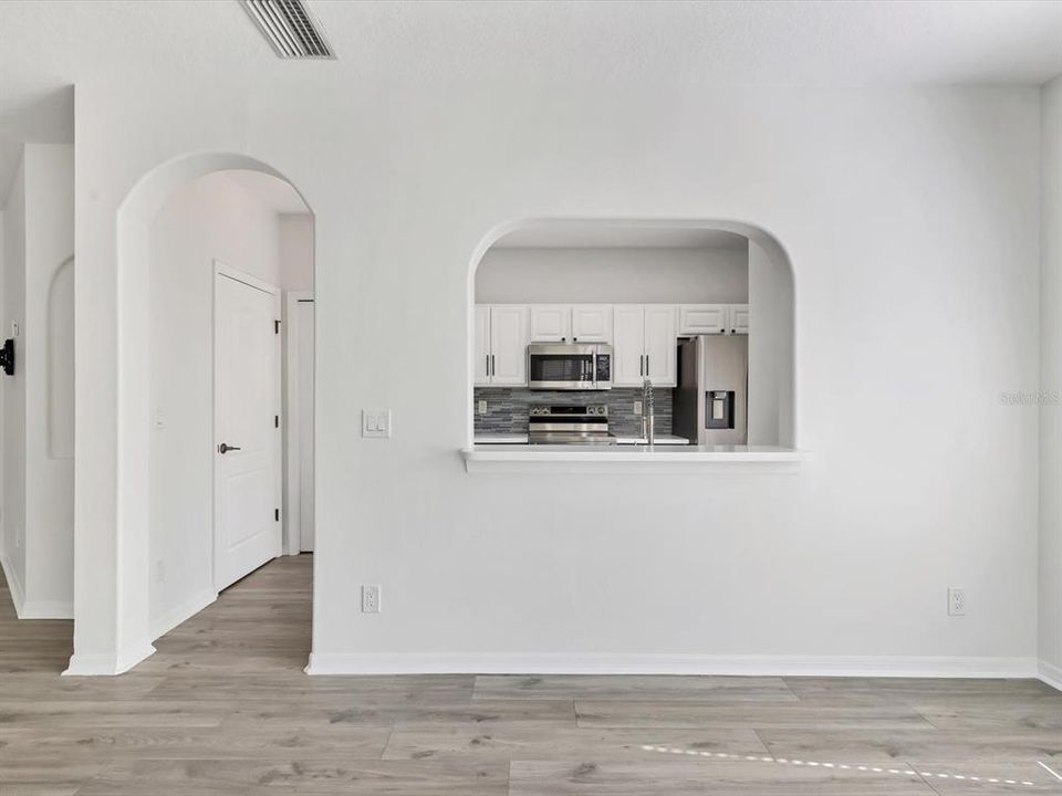 For Rent: $1,895 (3 beds, 2 baths, 1261 Square Feet)