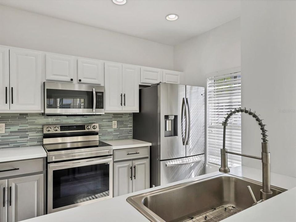 For Rent: $1,895 (3 beds, 2 baths, 1261 Square Feet)