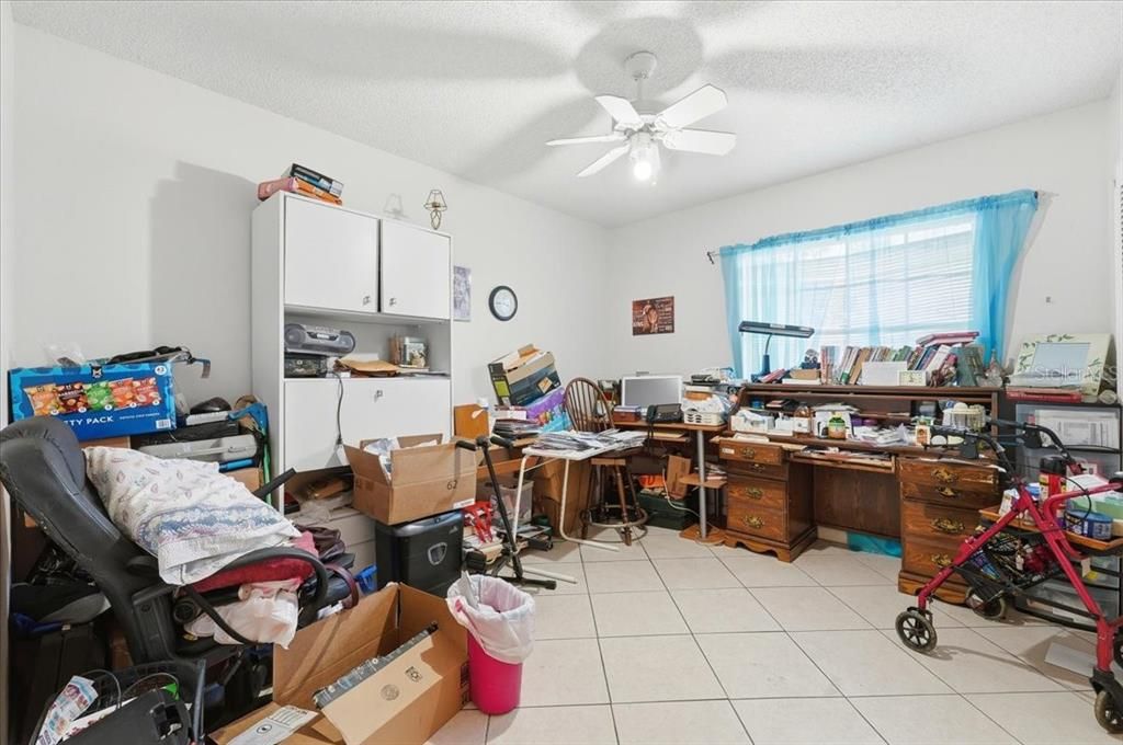 На продажу: $220,000 (3 спален, 2 ванн, 1353 Квадратных фут)