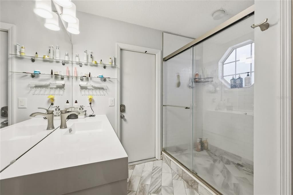 For Sale: $295,000 (3 beds, 2 baths, 1541 Square Feet)