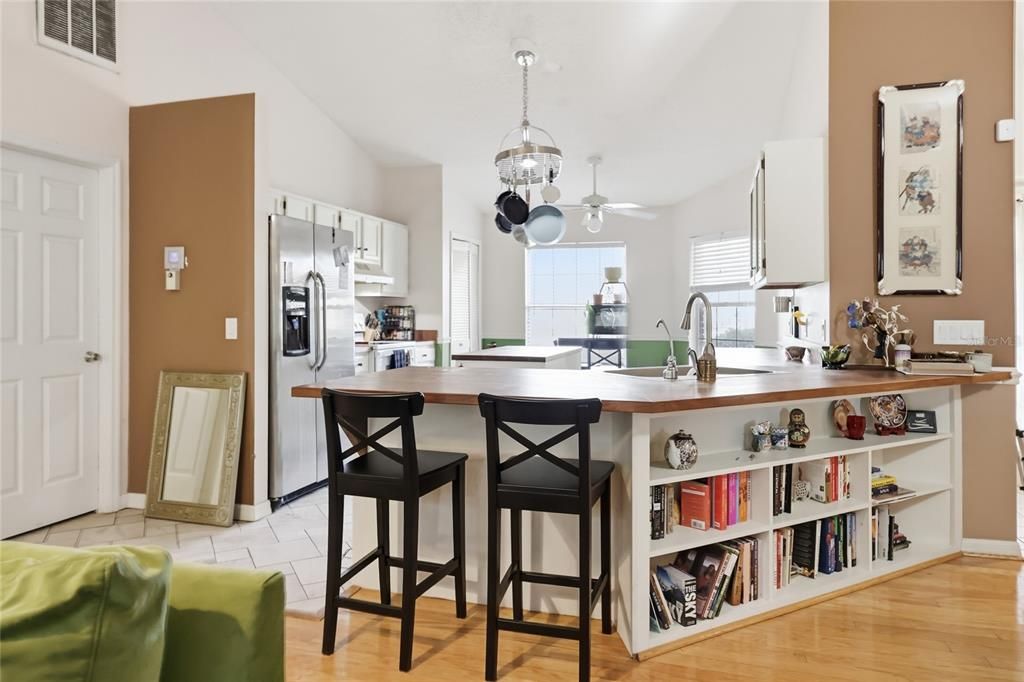 For Sale: $295,000 (3 beds, 2 baths, 1541 Square Feet)