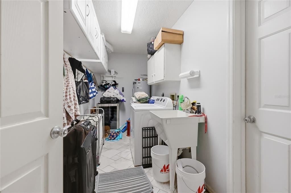 For Sale: $295,000 (3 beds, 2 baths, 1541 Square Feet)