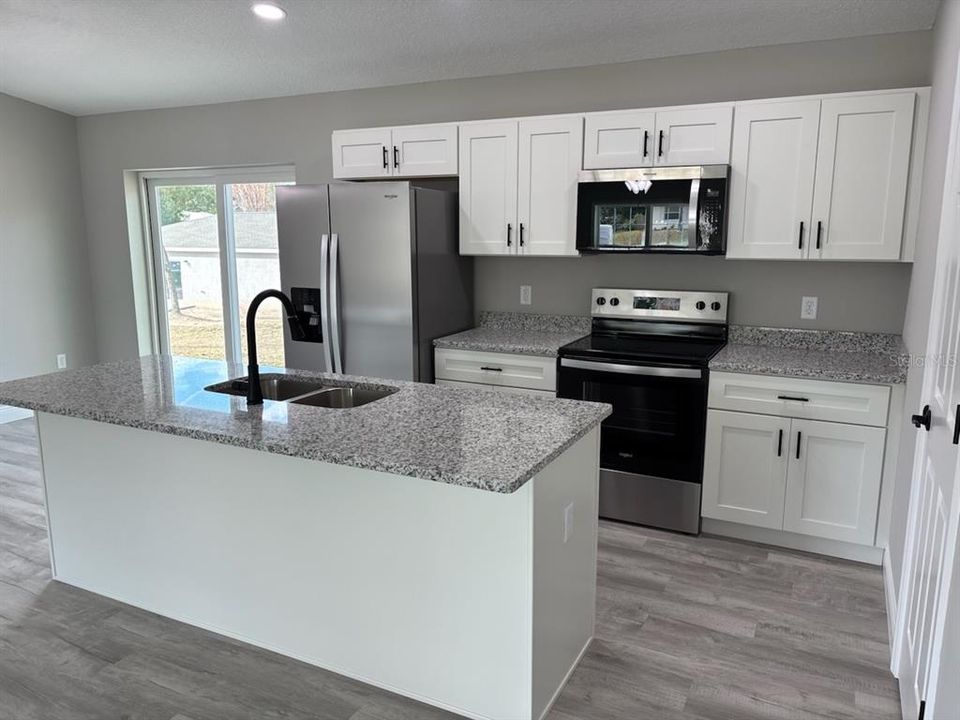 For Sale: $224,900 (3 beds, 2 baths, 1264 Square Feet)