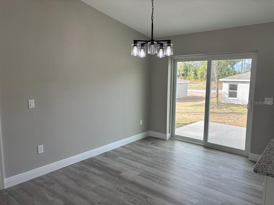 For Sale: $224,900 (3 beds, 2 baths, 1264 Square Feet)