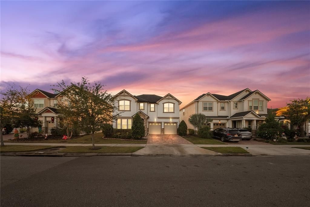 For Sale: $870,000 (4 beds, 2 baths, 2996 Square Feet)