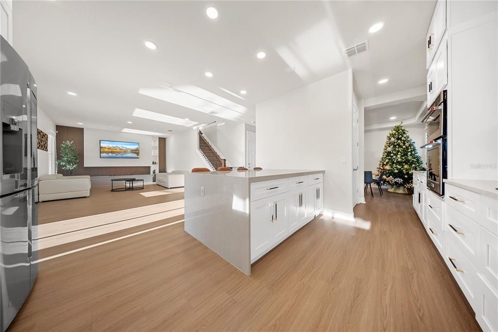 For Sale: $870,000 (4 beds, 2 baths, 2996 Square Feet)