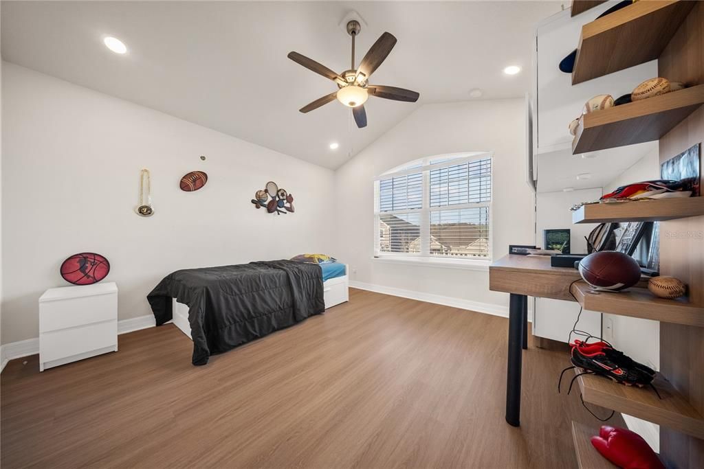 For Sale: $870,000 (4 beds, 2 baths, 2996 Square Feet)