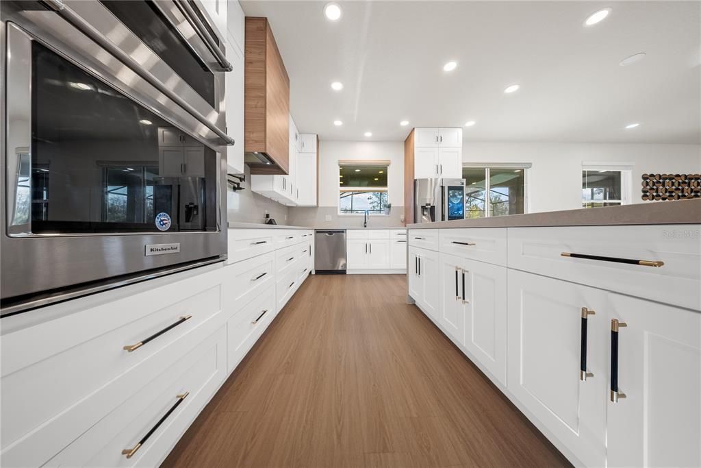 For Sale: $870,000 (4 beds, 2 baths, 2996 Square Feet)