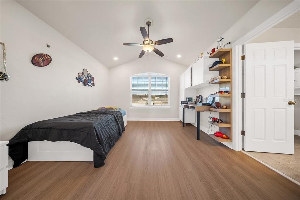 For Sale: $870,000 (4 beds, 2 baths, 2996 Square Feet)