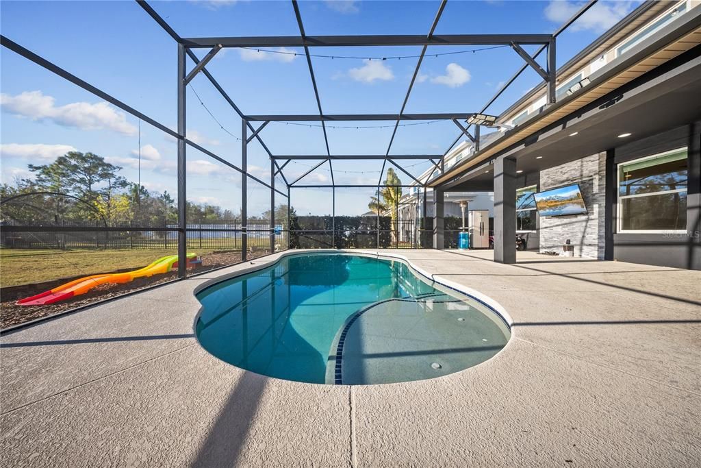 For Sale: $870,000 (4 beds, 2 baths, 2996 Square Feet)