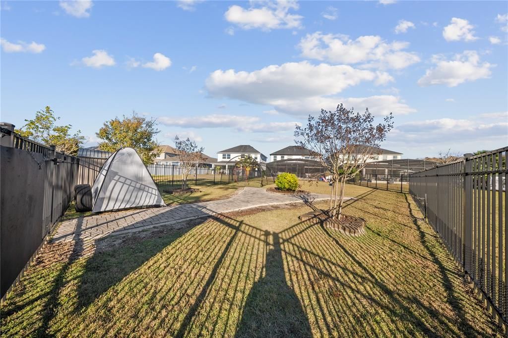 For Sale: $870,000 (4 beds, 2 baths, 2996 Square Feet)