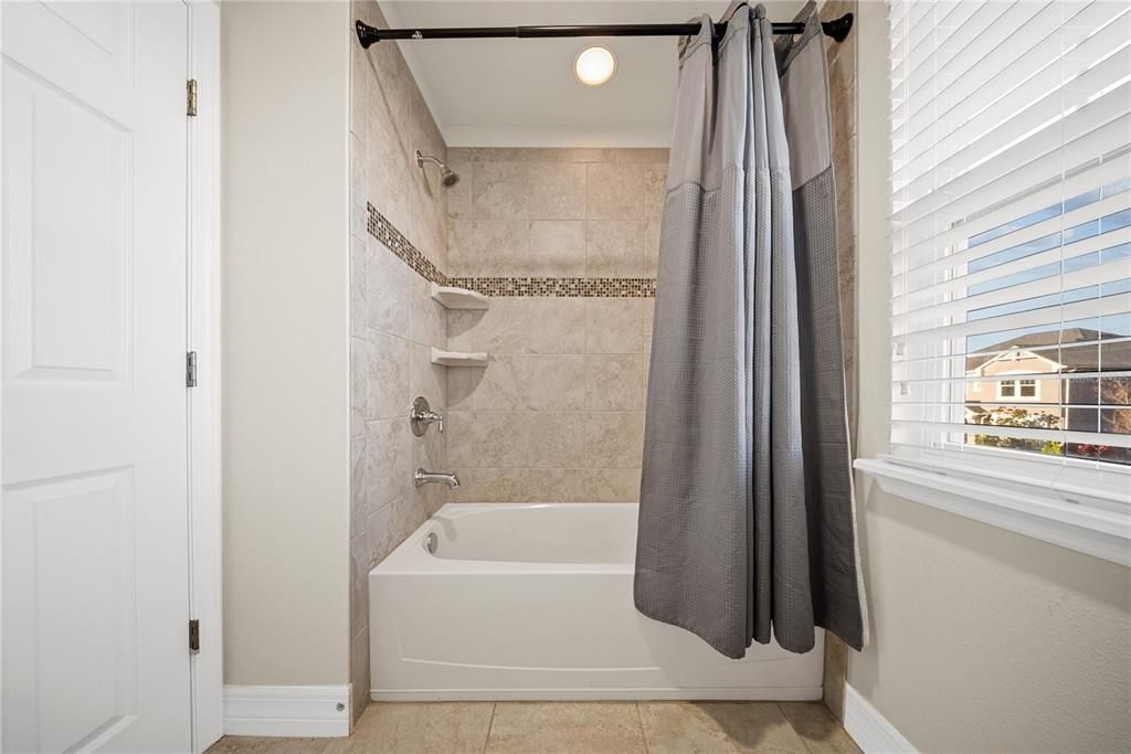 For Sale: $870,000 (4 beds, 2 baths, 2996 Square Feet)