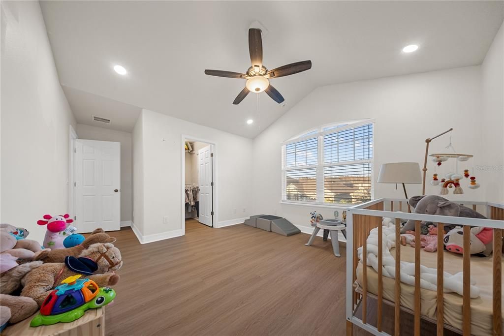 For Sale: $870,000 (4 beds, 2 baths, 2996 Square Feet)