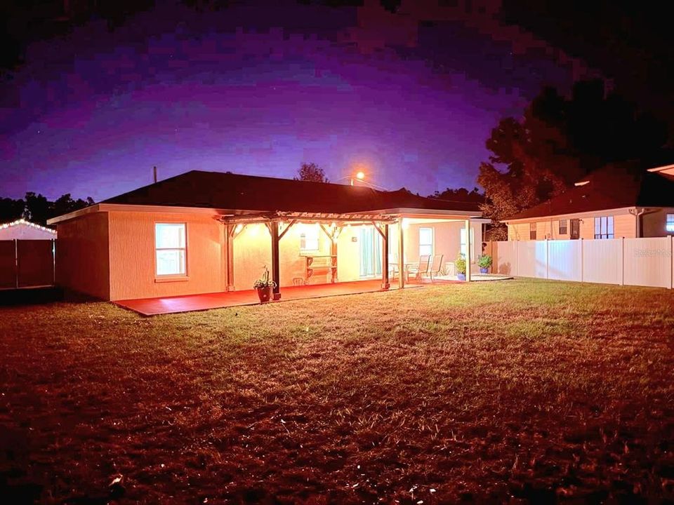 На продажу: $255,000 (3 спален, 2 ванн, 1390 Квадратных фут)